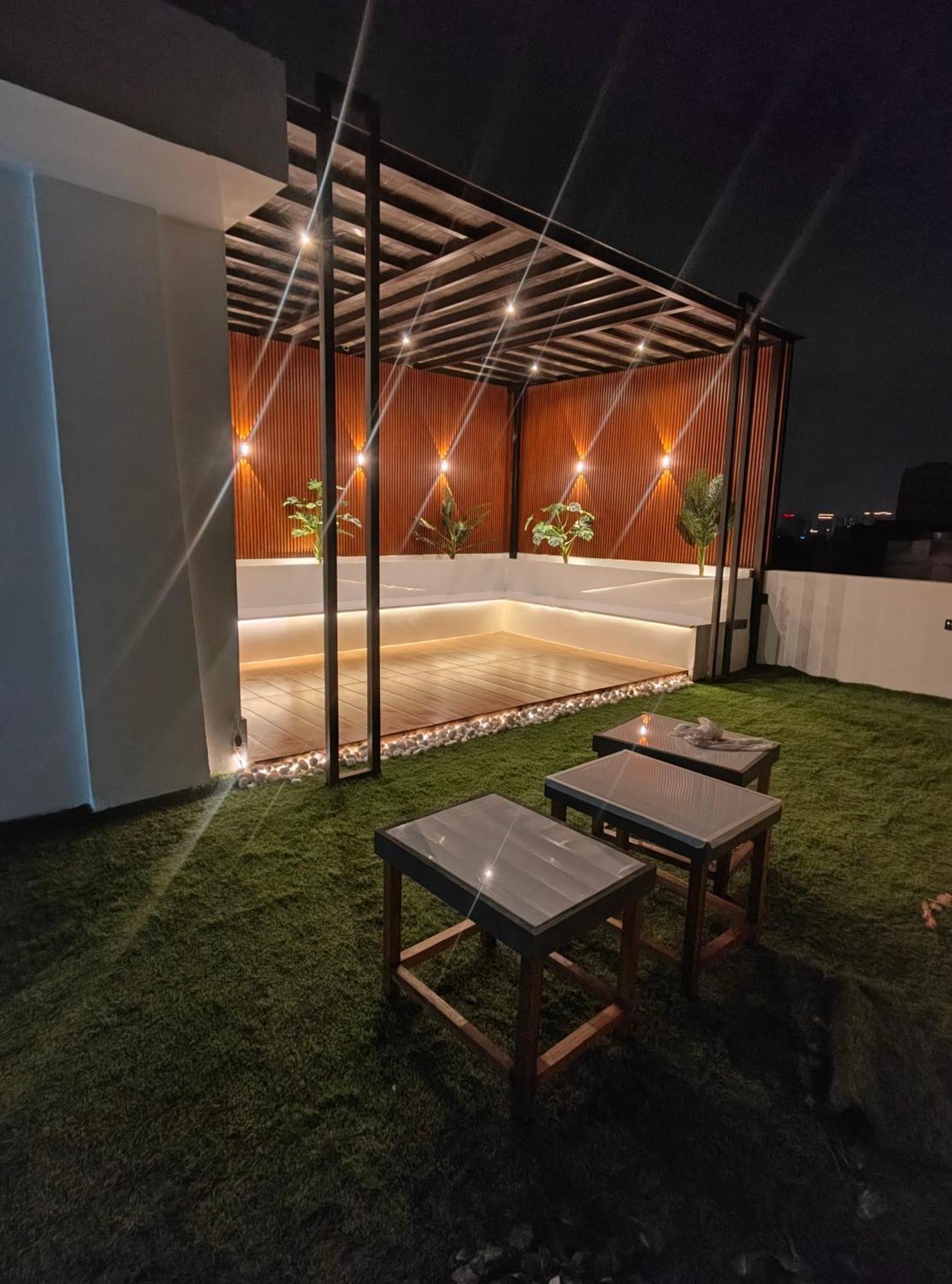 فندق Enchanted The Roof Rekha, With Private Trace Garden نيودلهي المظهر الخارجي الصورة